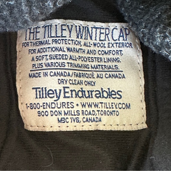 NEW.The Tilley Winter Cap, vintage. Wool and fleece. Gray, textured. - Picture 10 of 13
